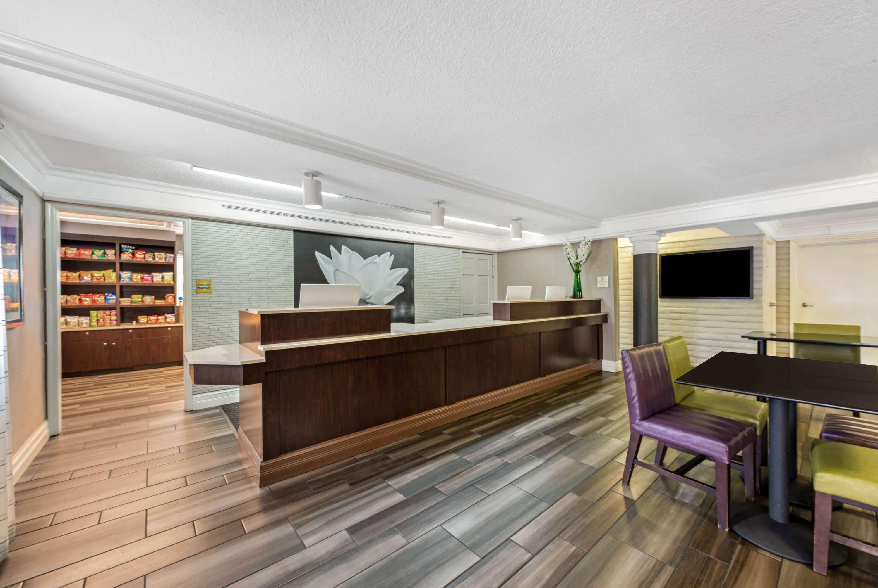La Quinta Inn By Wyndham Miami Airport North Miami Springs Eksteriør billede
