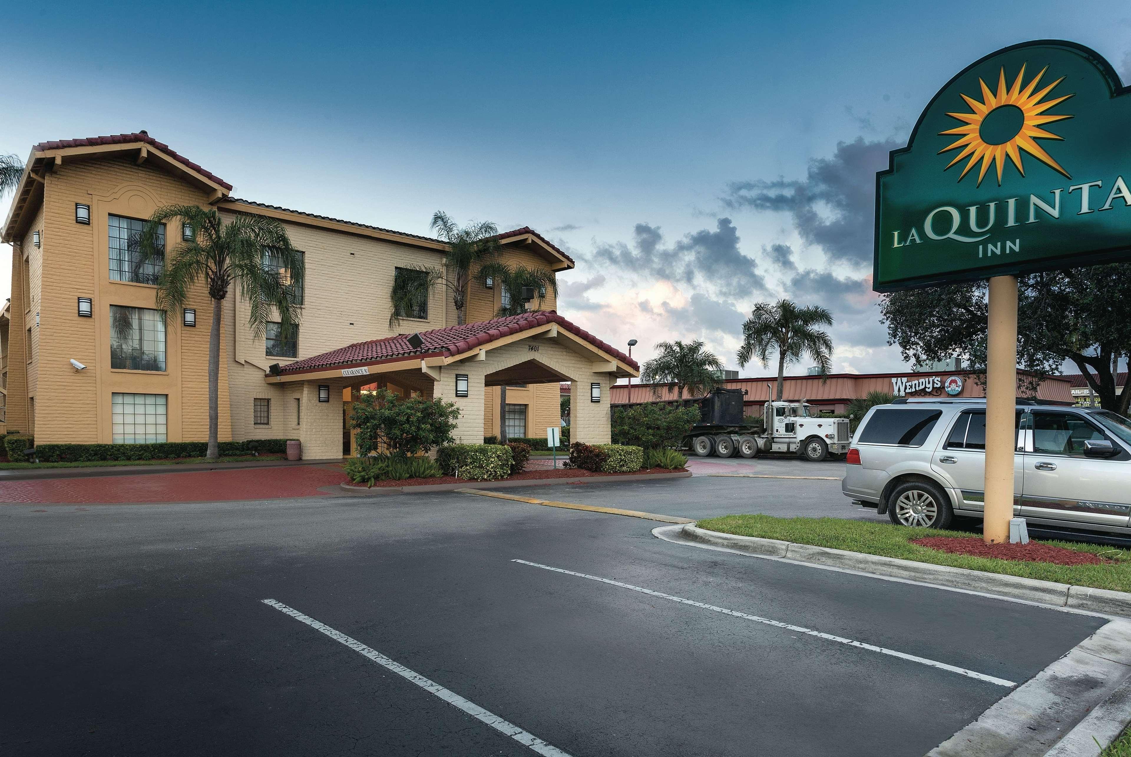 La Quinta Inn By Wyndham Miami Airport North Eksteriør billede