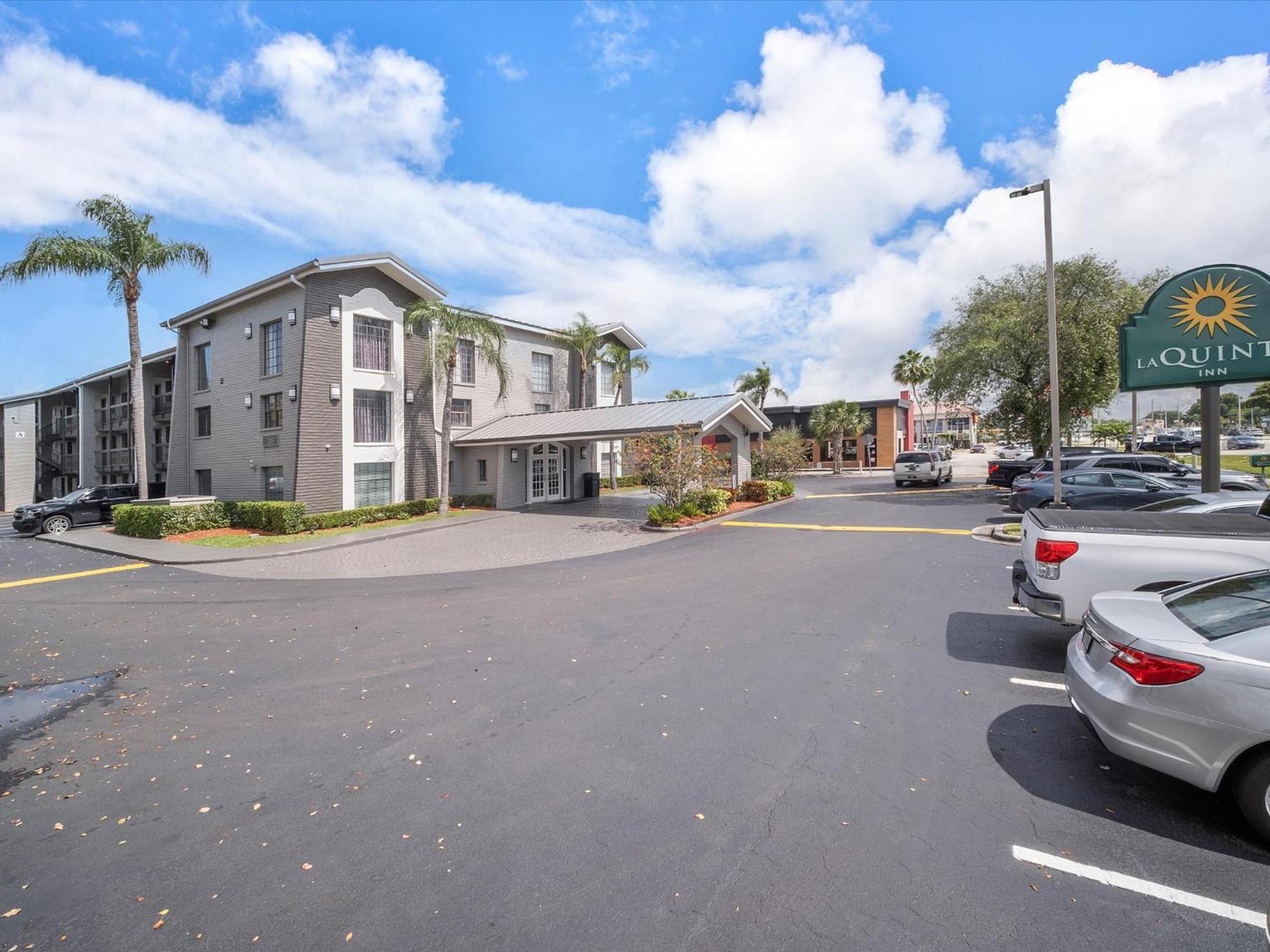 La Quinta Inn By Wyndham Miami Airport North Miami Springs Eksteriør billede